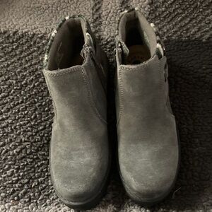 Earth Origins ankle boots size 6